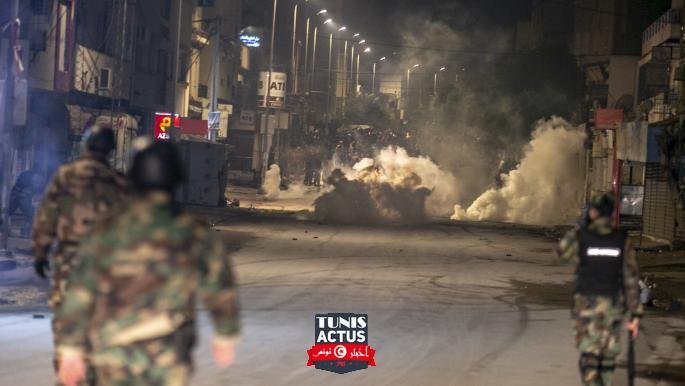 الاحتجاجات الاجتماعية في تونس: مغامرة اليسار وارتباك الإسلاميين