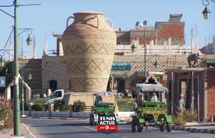 النظر فى امكانية إقرار مساعدات لأصحاب محلات الصناعات التقليدية والعربات السياحية لمجابهة أزمة السياحة