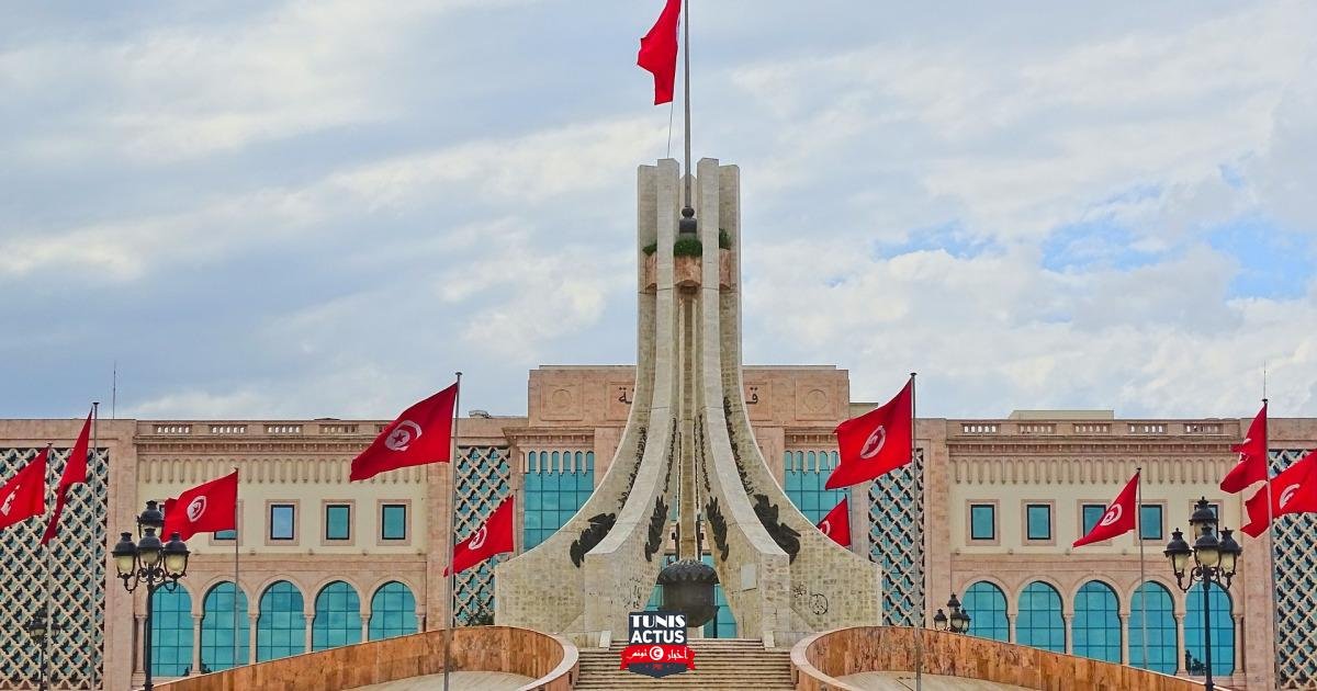 الهبوط والإقلاع .. جدليات المشهد التونسي