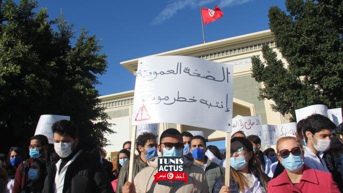 كوادر تونس الطبية تعاني من الإجهاد والاكتئاب في ظل كورونا