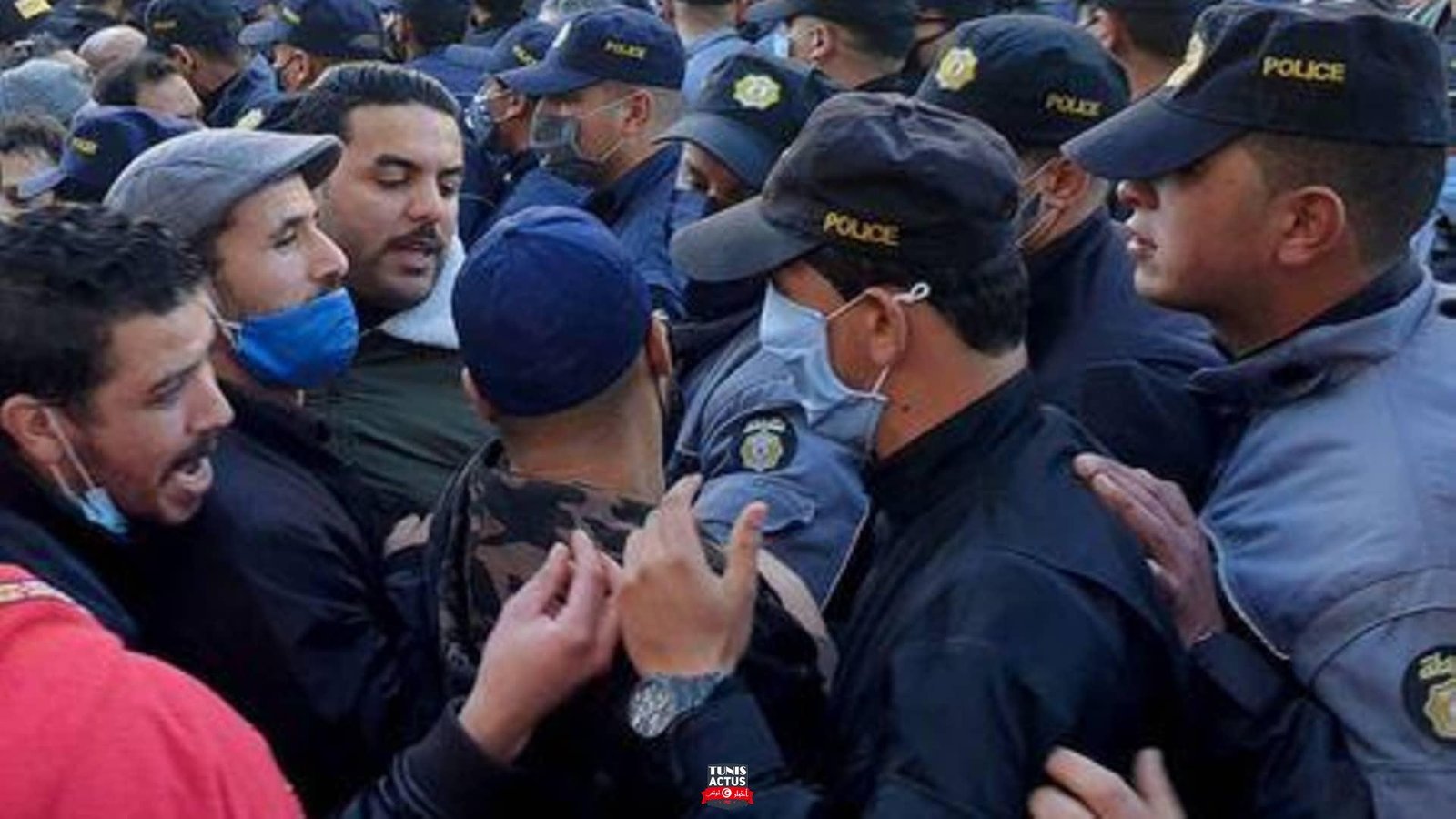 لا نملك شيئا نخسره.. صرخة شباب تونسي محبط أمام حكام عاجزين