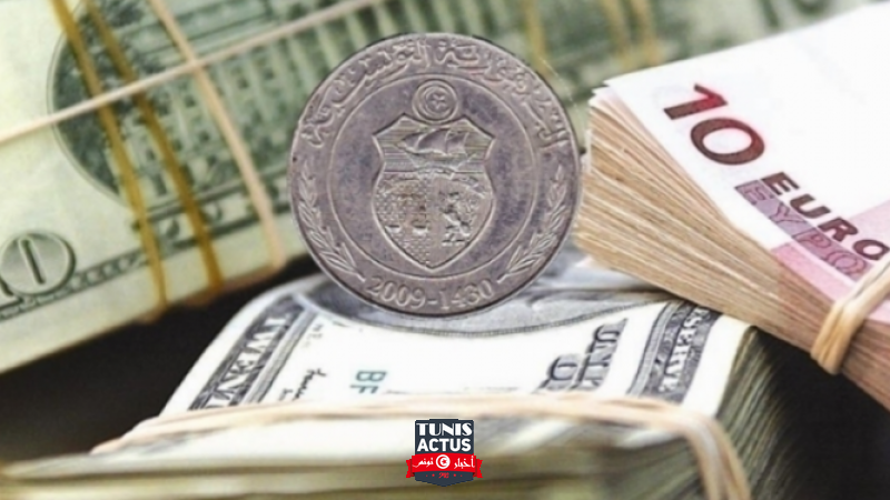 لماذا انخفضت قيمة الدينار التونسي أمام اليورو وتحسنت أمام الدولار؟