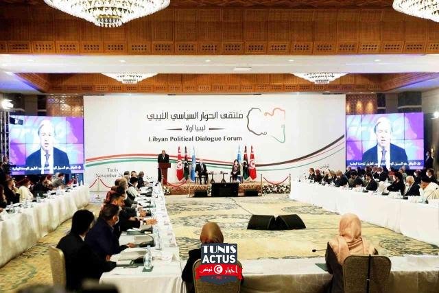 مناورات السراج تنذر بصراع بين أجنحة «الوفاق» - العرب والعالم - العالم العربي
