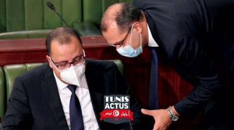 هل يتغير المشهد السياسي في تونس بعد فشل إسقاط حكومة المشيشي؟