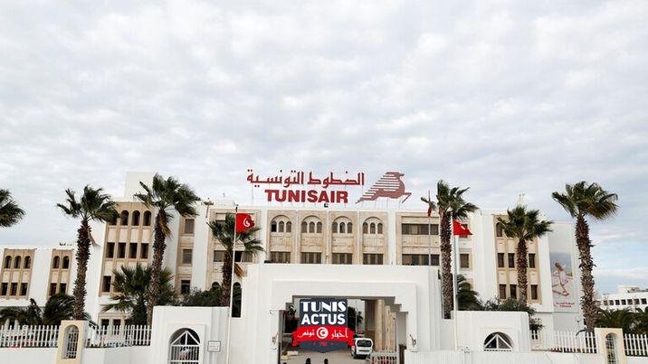 الخبر-توقف حركة النقل الجوي في تونس