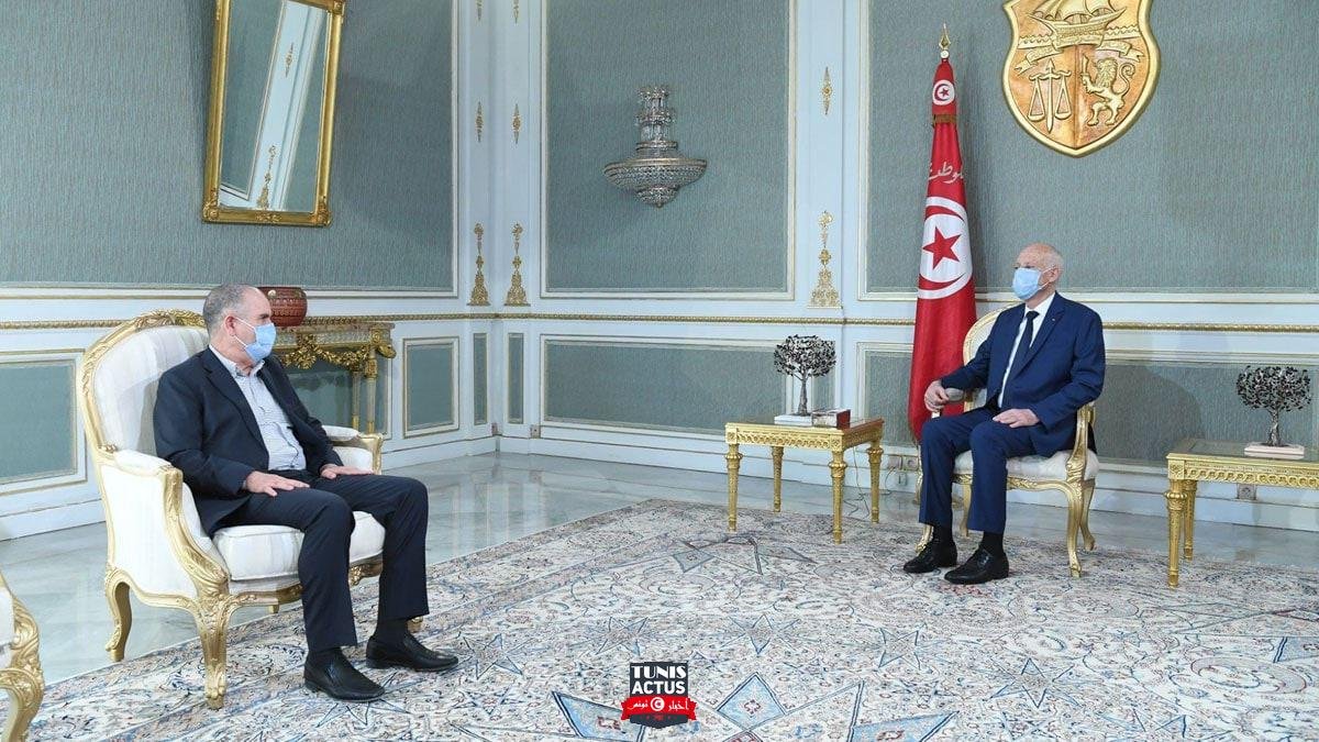 الرئيس التونسي يجدد تمسكه برفض التعديل الوزاري ويحذر من خرق الدستور (فيديو)