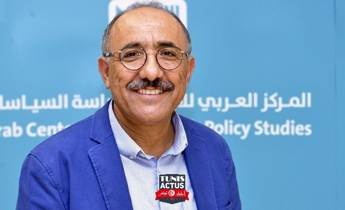 مولدي الأحمر: القانون والسياسة في دراما "شعيرة" حلف اليمين للوزراء الجدد