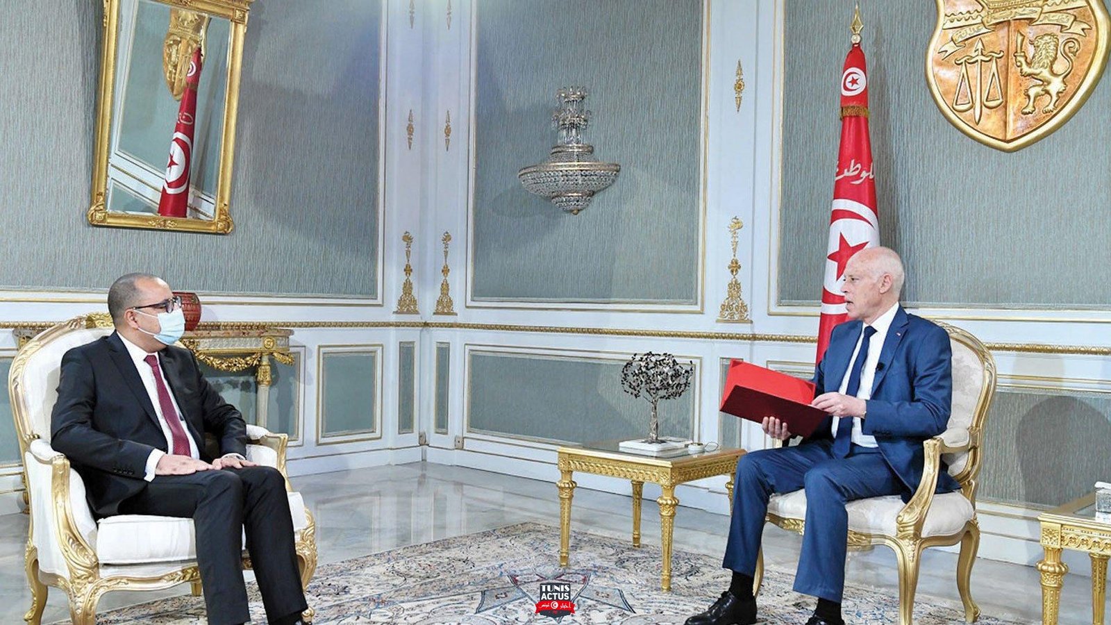 تونس: تواصل التجاذب بين سعيّد والمشيشي