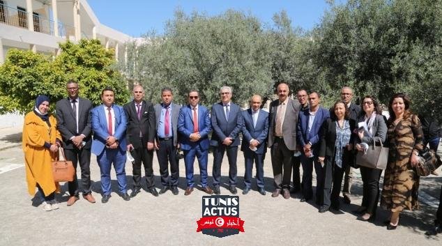 بالصور : البنك العربي لتونس يفتتح المخبر الثامن للاعلامية بزغوان