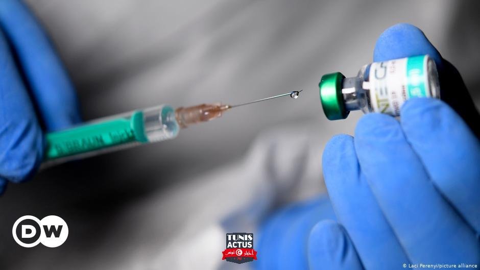 خبراء: لن تنتهي جائحة كورونا إلا بتوزيع سريع وعادل للقاحات | أخبار DW عربية | أخبار عاجلة ووجهات نظر من جميع أنحاء العالم | DW