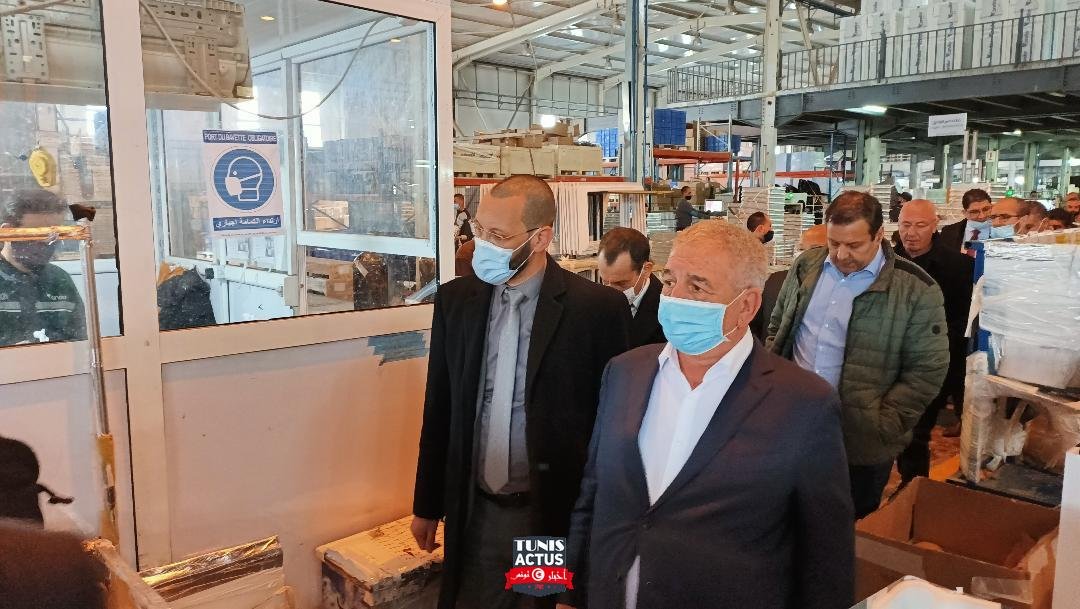 "كوندور" تعود إلى التصدير ووزارة التجارة تشرف على انطلاق 50 حاوية إلى تونس وليبيا — النهار أونلاين