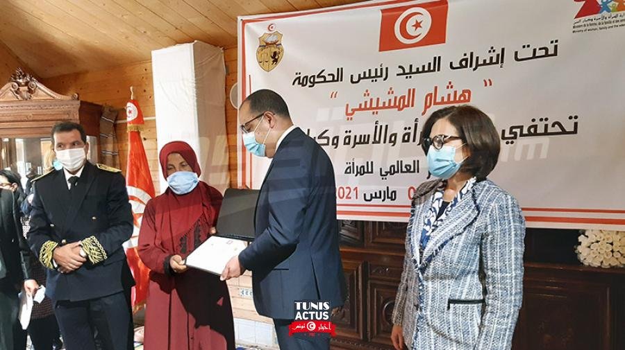 لمنع الانقطاع المدرسي لأبنائهن: منح 17 أمراة هبات لبعث مشاريع