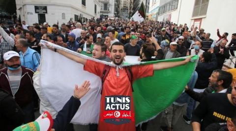 آلاف الجزائريين يعلنون في الشارع تمسكهم بـ«الدولة المدنية»