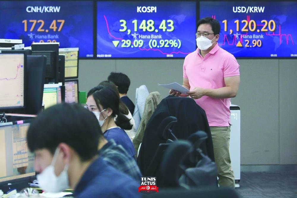 بيانات اقتصادية قوية تحول أسهم وول ستريت إلى اللون الأخضر .. والأنظار على قطاع التكنولوجيا