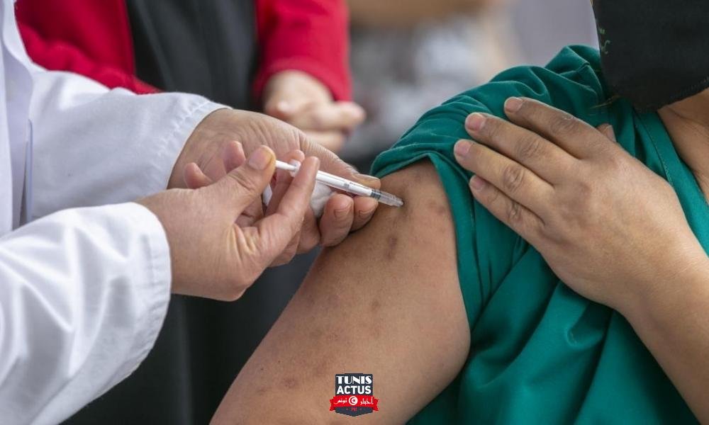 رئيس لجنة التلاقيح ضد فيروس كورونا: تلقيح الأشخاص ما بين 60 و75 سنة سينطلق في الأسابيع القليلة القادمة