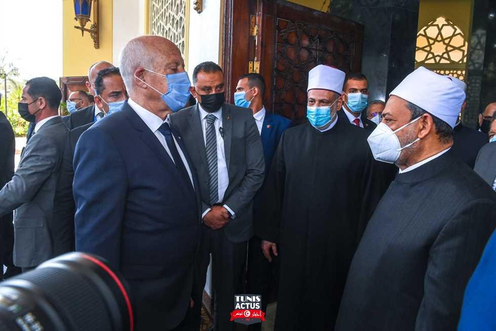 «سياحة الوفد»: جولات الرئيس التونسي في شوارع القاهرة رسالة طمأنة للعالم