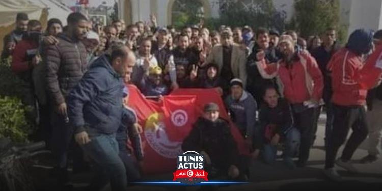 القيروان: غدا استئناف نشاط مصنع سيارات ''إيسيزي'' بعد رفع اعتصام العمال