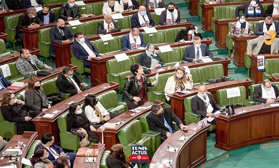 كورونا تونس: البرلمان يتجه للعمل بالإجراءات الاستثنائية ودعوات لتعليق الدراسة لعشرة أيام