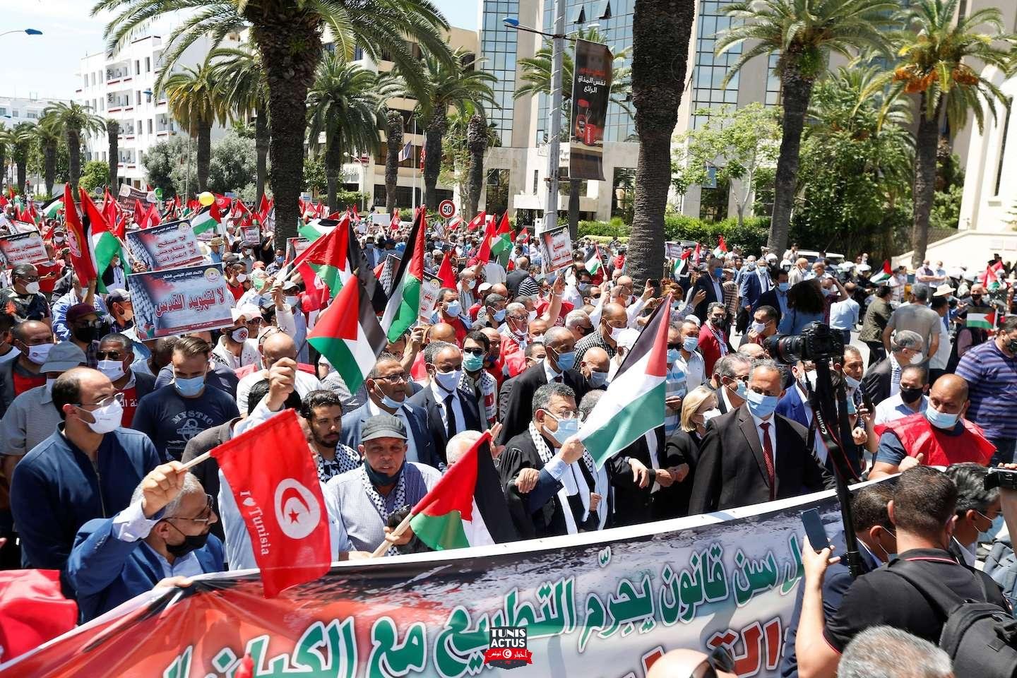 تجريم التطبيع يثير سجالا سياسيا بين “النهضة” والمعارضة في تونس.. ودعوات لرحيل حكومة المشيشي