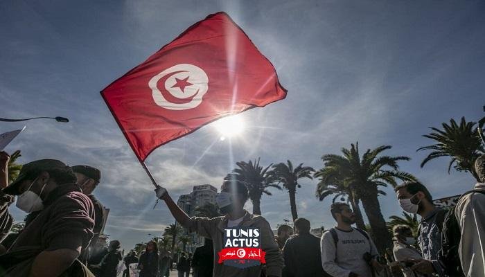 تونس على درب لبنان وفنزويلا.. صراع سياسي يزعج صندوق النقد