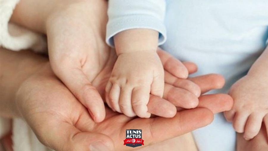 مشروع قانون لتمتيع الأبوين بـ4 أشهر كعطلة ما بعد الولادة
