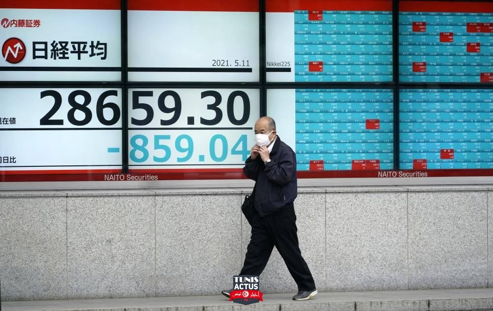 "ناسداك" يهوي 2 % مع استمرار نزيف أسهم التكنولوجيا